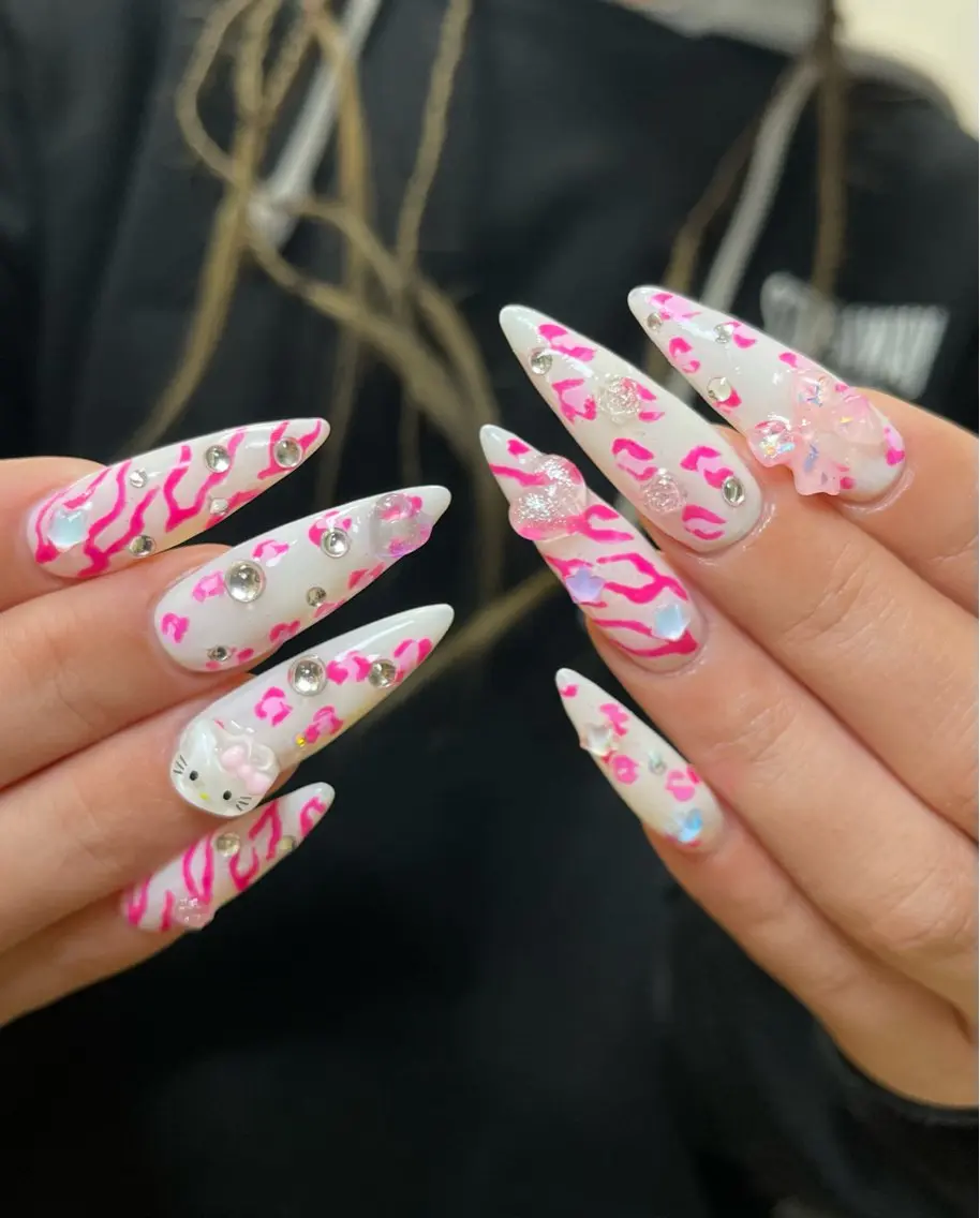 ロング めぐみのネイルサロン スタッフ練習のネイルデザイン