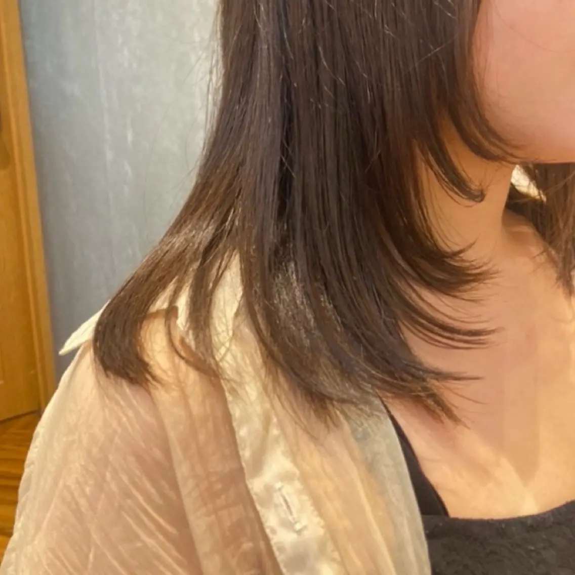 ミディアム カラー 顔まわりレイヤー 顔周りカット レイヤーカット み うのヘアスタイル