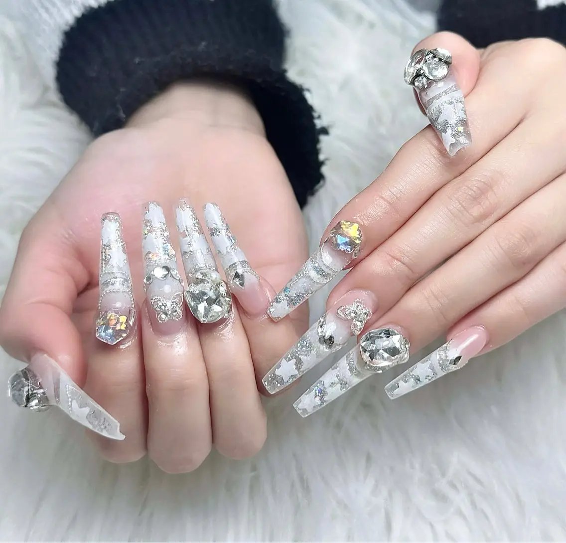 ネイル キラキラネイル 韓国ネイル マグネットネイル 持ち込み ネイルチップ ハンドネイル Chiee Bling.Nailのネイルデザイン