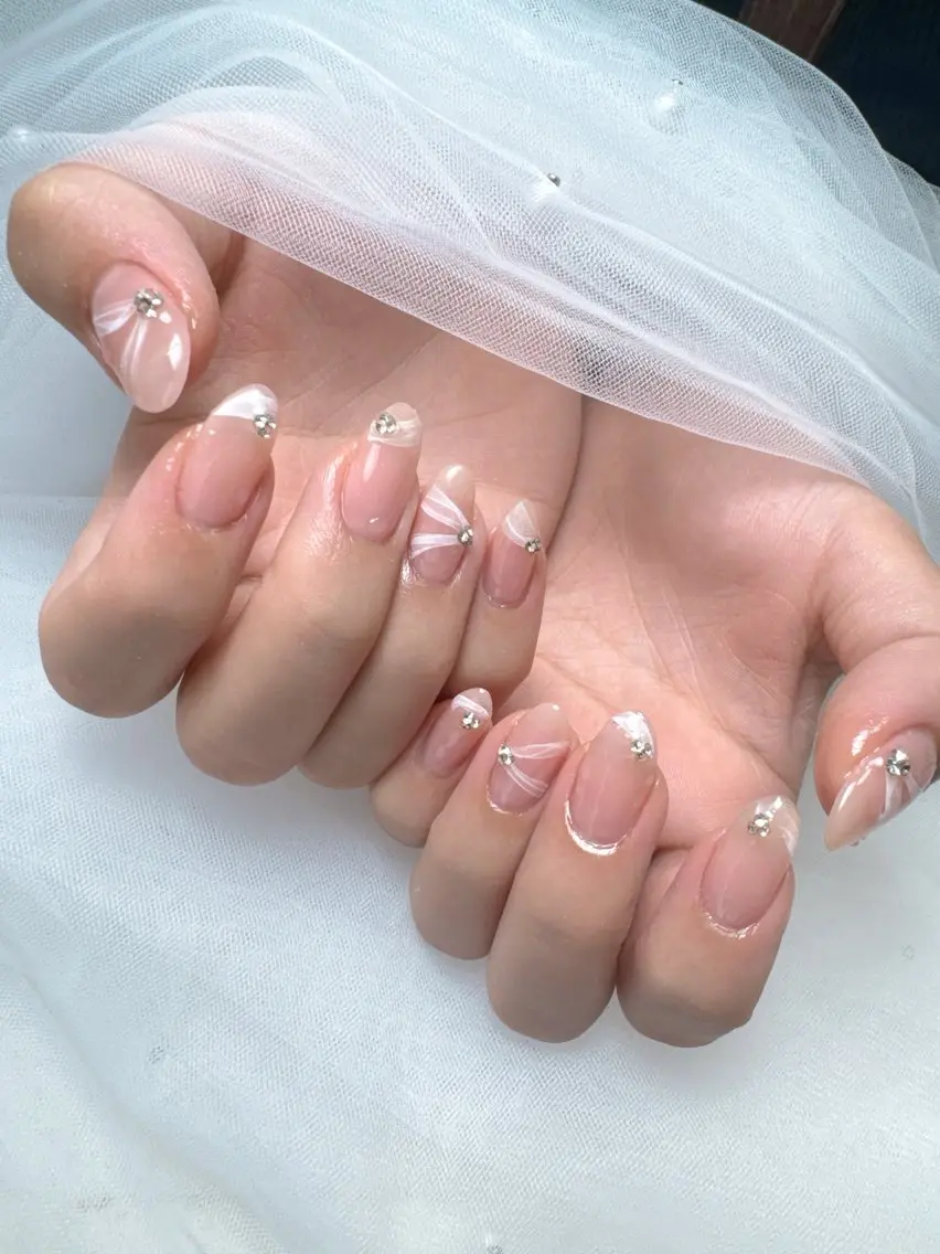 ネイル キラキラネイル 韓国ネイル 持ち込み ワンホンネイル ハンドネイル Queeens nailのネイルデザイン