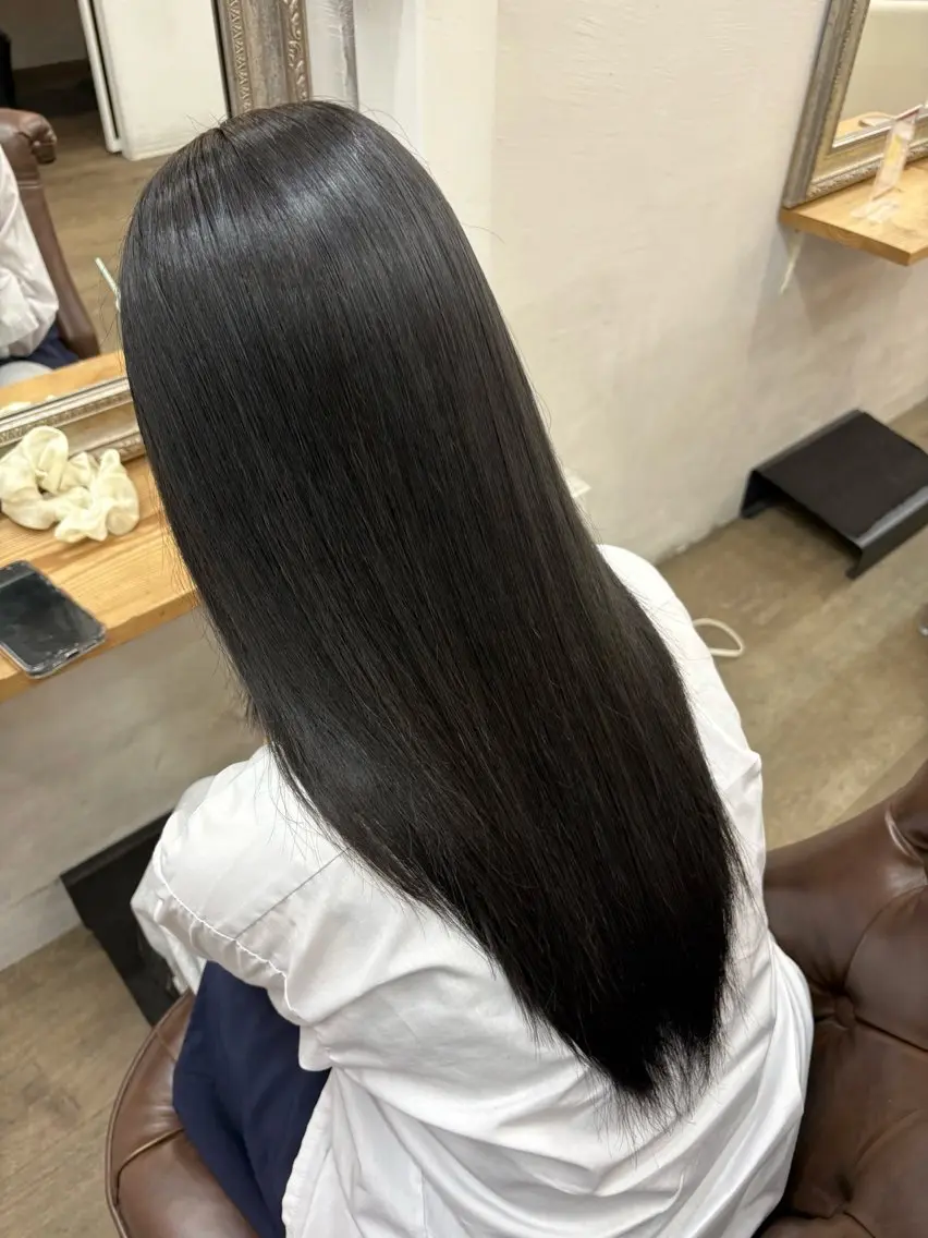 ロング ヘアカラー 竹保 凜空のヘアスタイル