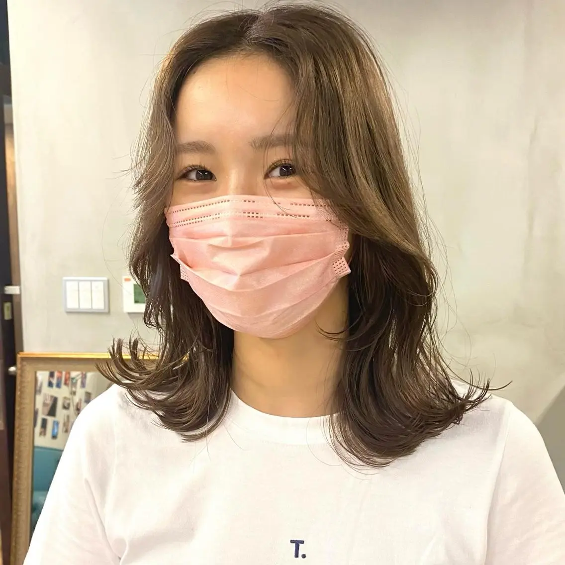 ミディアム カラー パーマ ヘアアレンジ メンズ キッズ ネイル マツエク・マツパ くびれヘア ミディアムネイル カット トリートメント 前川 朋香のヘアスタイル
