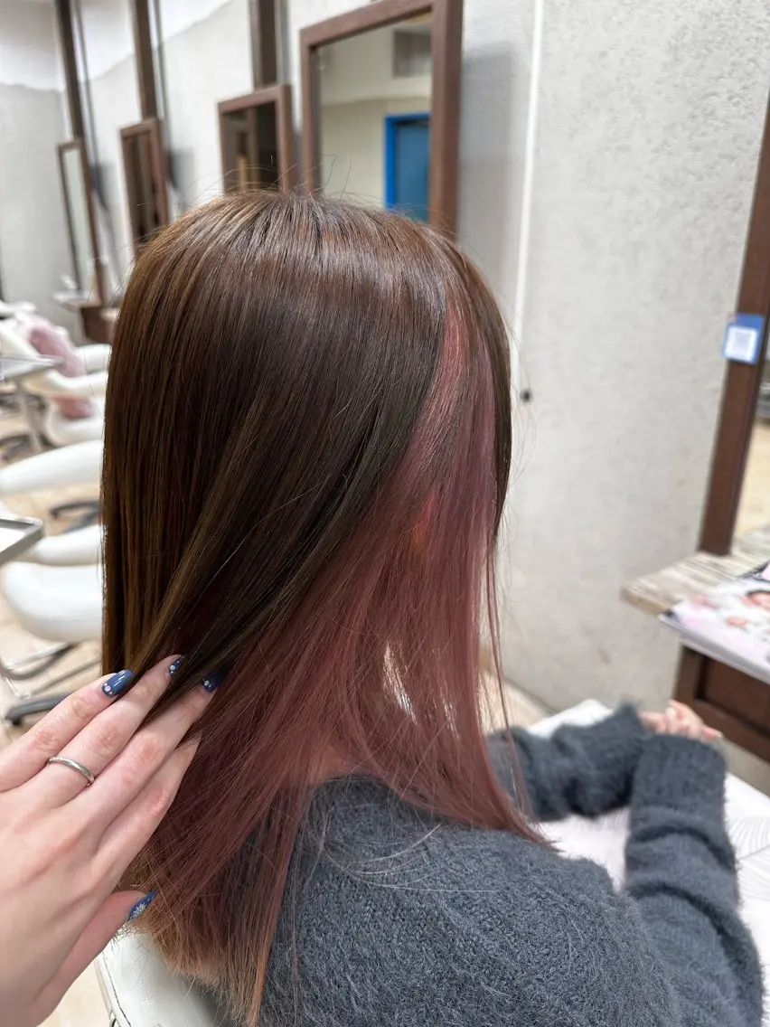 セミロング ヘアカラー 阿部 美咲のヘアスタイル