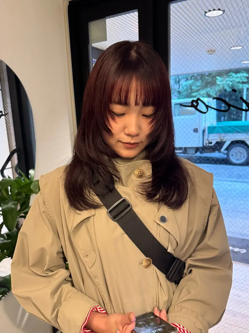 ミディアム レイヤーカット カット ヘアカラー 内沼 恵留菜のヘアスタイル