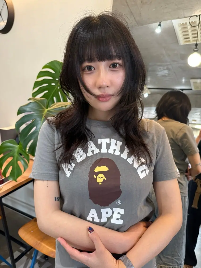 ミディアム ハッシュカット レイヤーカット カット レイヤーカット\ウル フ　chinatsuのヘアスタイル