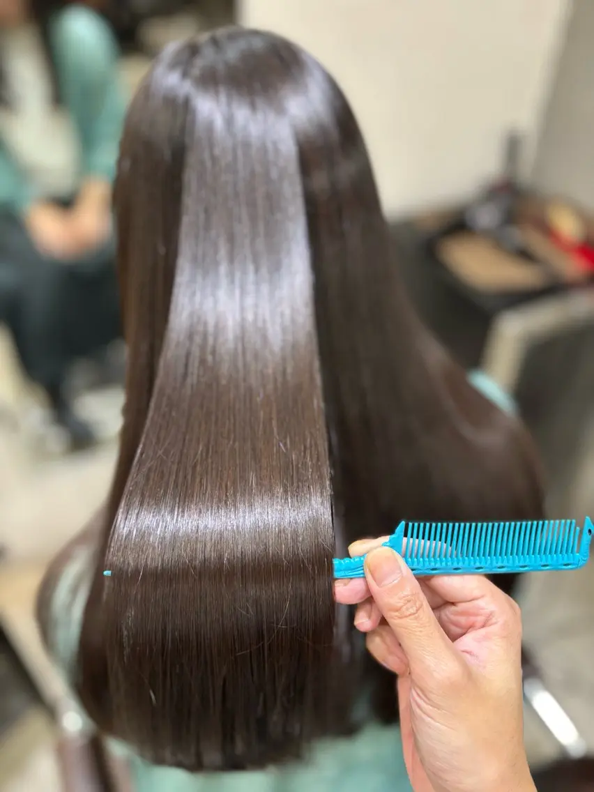 ロング カット 縮毛矯正 猪瀬 純子のヘアスタイル