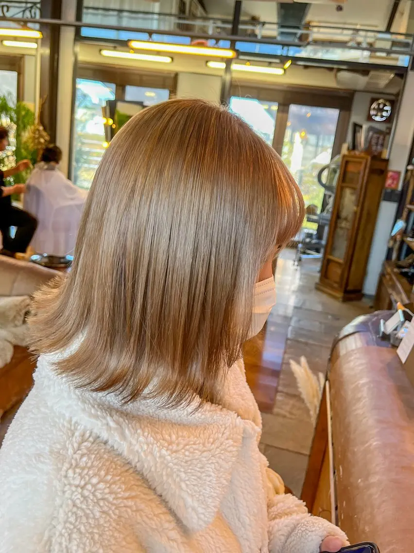 ミディアム カラー ヘアカラー 佐藤 美聡のヘアスタイル