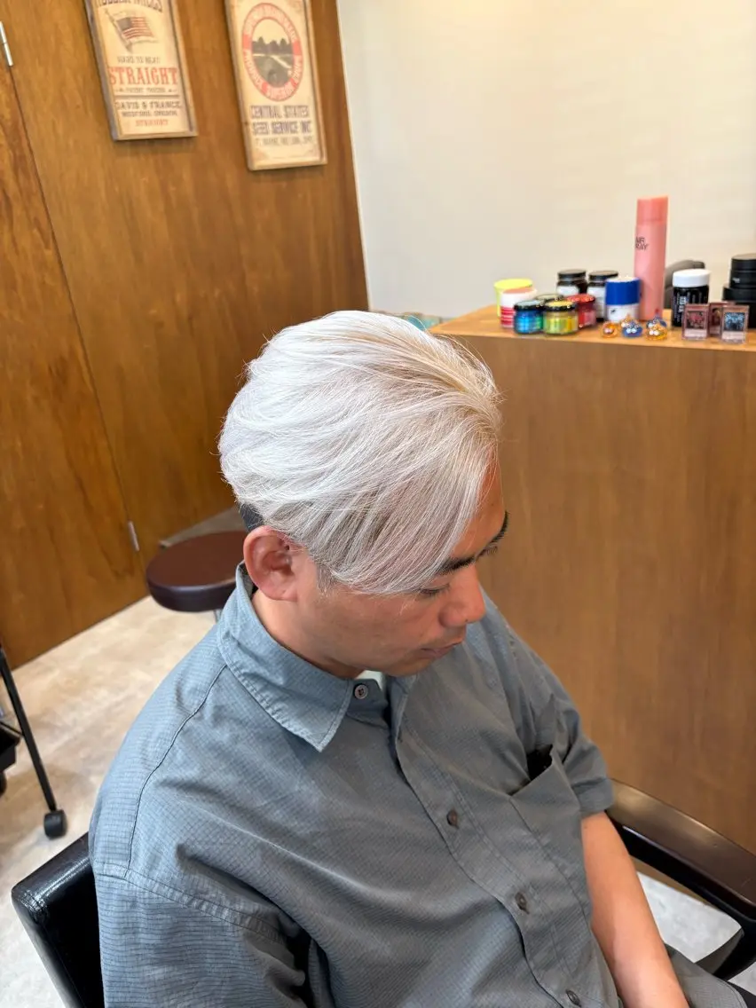 ショート メンズ カット ヘアカラー トリートメント まろやかなベージュ 小池春樹のヘアスタイル