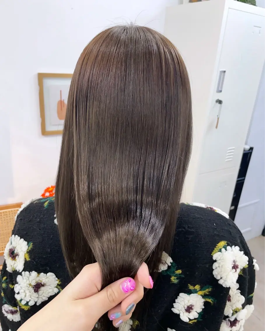 セミロング カラー ブリーチ グレージュ トリートメント ✨髪質改善✨原宿 えのもと　はなのヘアスタイル