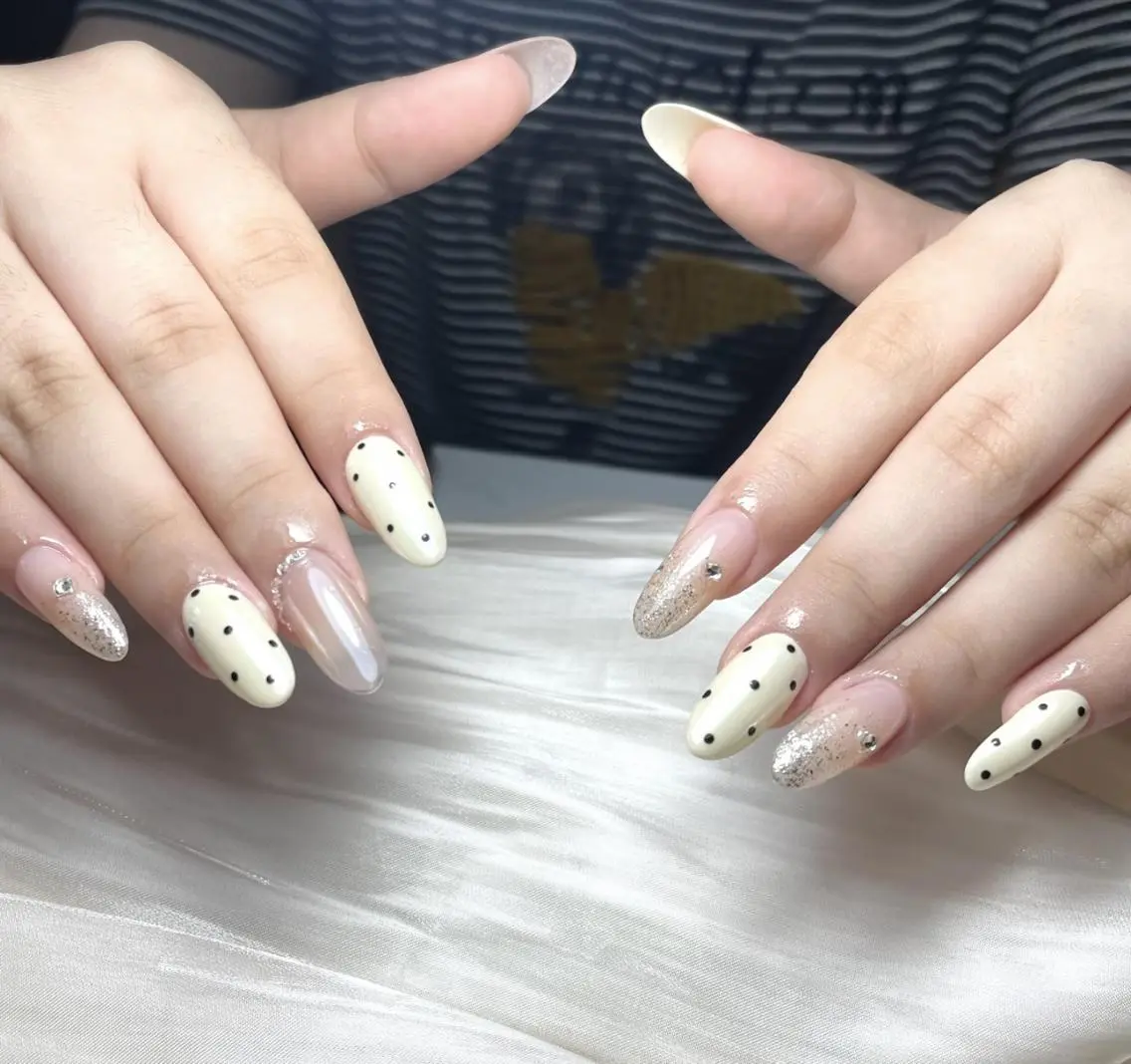 ネイル 長さ出し ジェルネイル 韓国ネイル マグネットネイル 持ち込み Kana🌻マツエク &Nailサロン💛のネイルデザイン