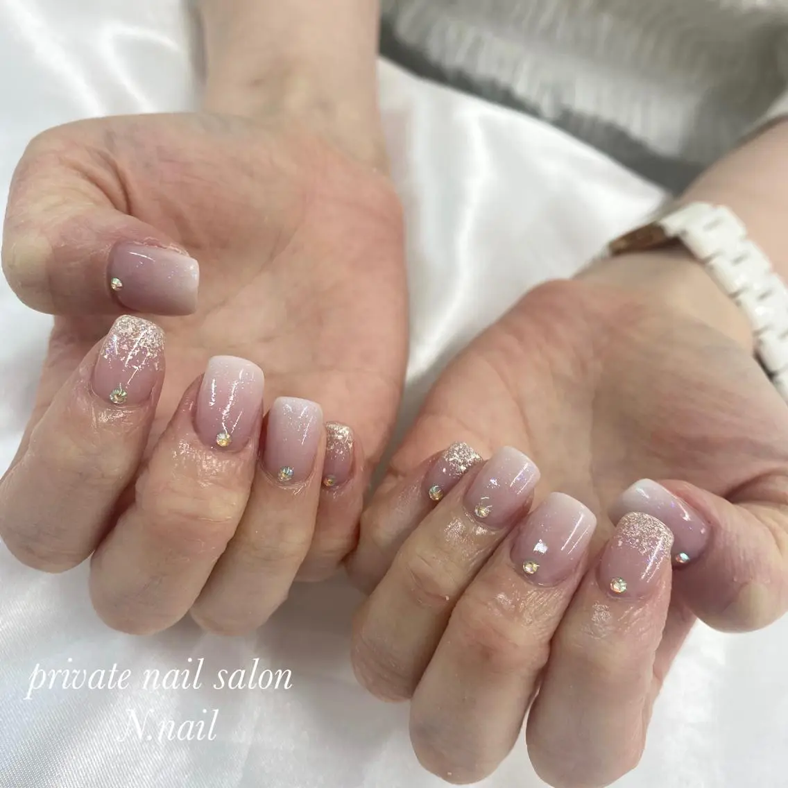 ネイル アートネイル フレンチネイル ジェルネイル ガラスフレンチ キラキラネイル N. 【エヌドット】のネイルデザイン