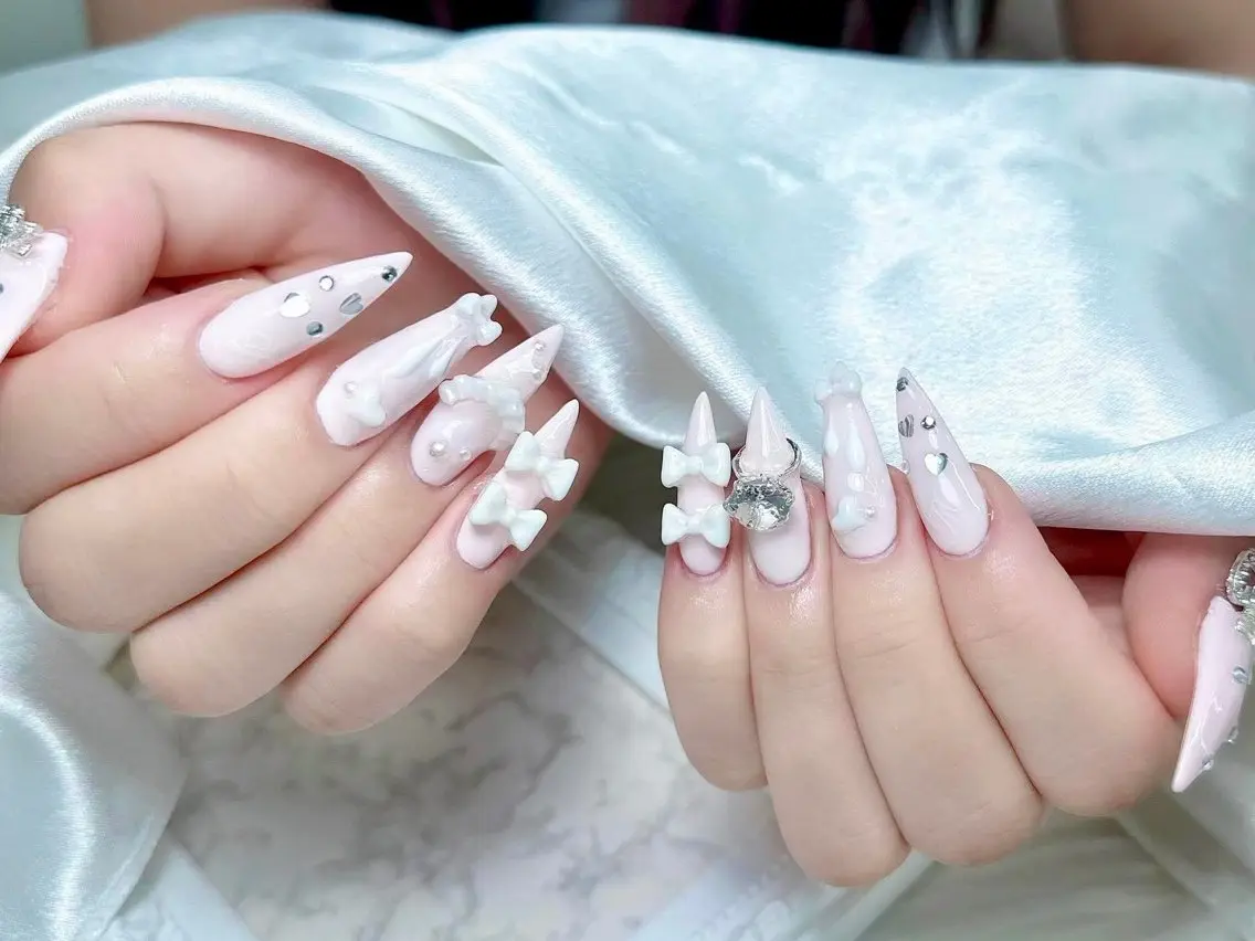 ネイル ハンドネイル ハンドケア Nova Nail Nambaのネイルデザイン