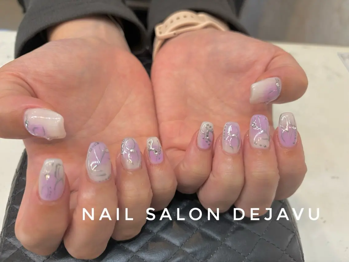 ネイル 長さ出し ハンドネイル Nailsalon Dejavuのネイルデザイン