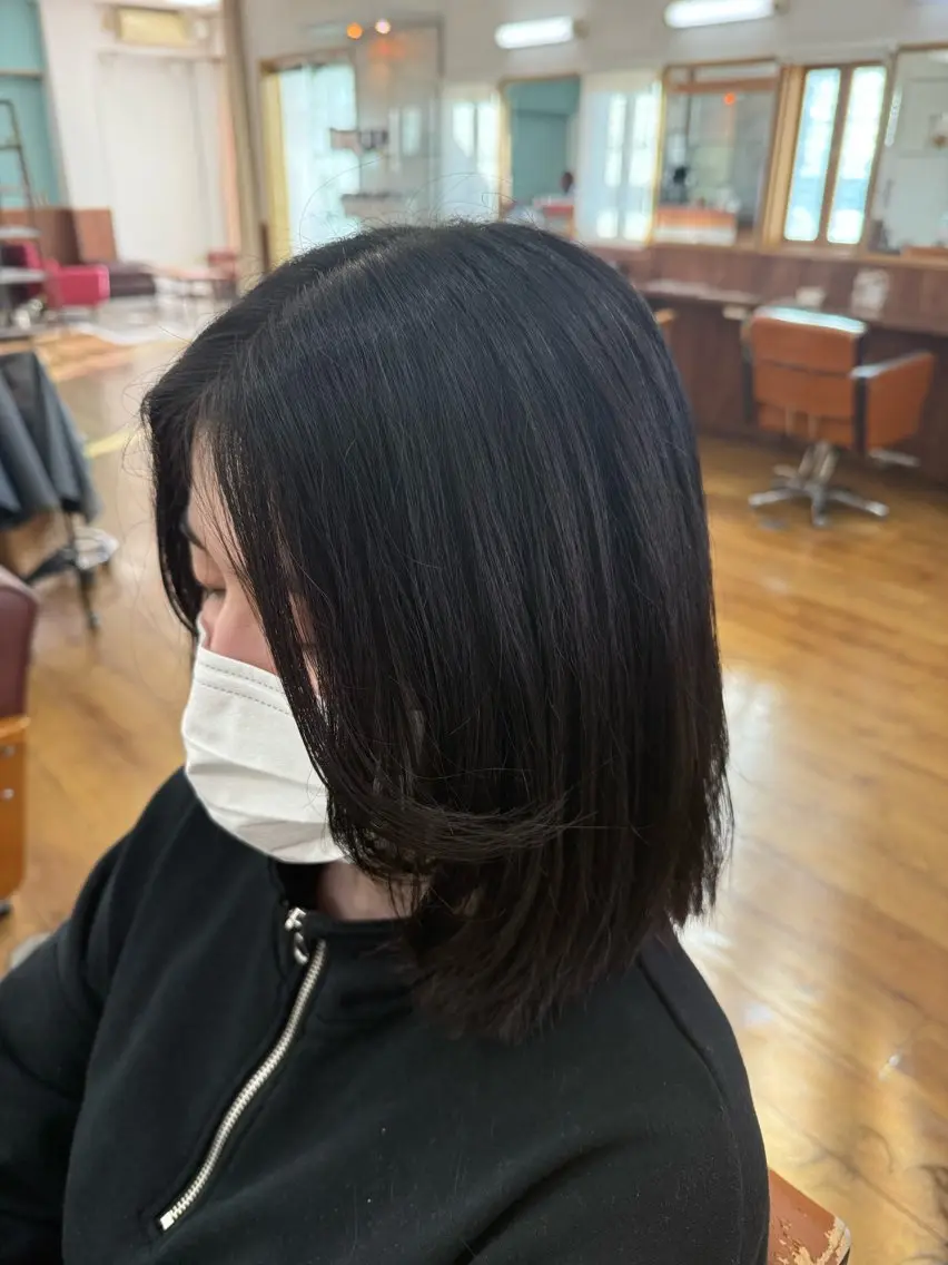 ミディアム レイヤーカット トップヘアー中庄 えみぃのヘアスタイル