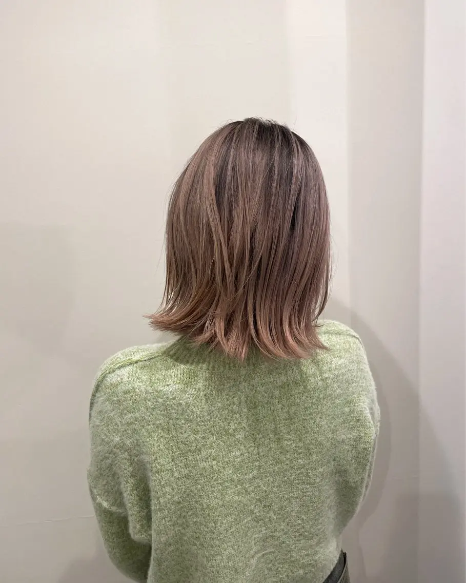 ミディアム カラー バレイヤージュ レイヤーカット ニュアンスカラー🫧 加納のヘアスタイル