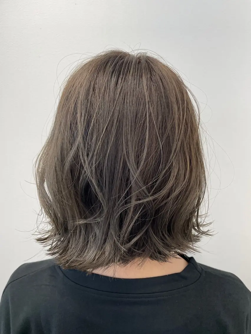 ショート カラー ボブレイヤー アッシュ ボブ レイヤーカット カット ヘアカラー トリートメント 末石 智のヘアスタイル
