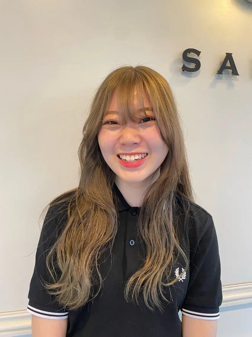 ロング カラー ベージュカラー オリーブベージュ ヘアカラー SARA古賀店 かすみ🐬🩵のヘアスタイル