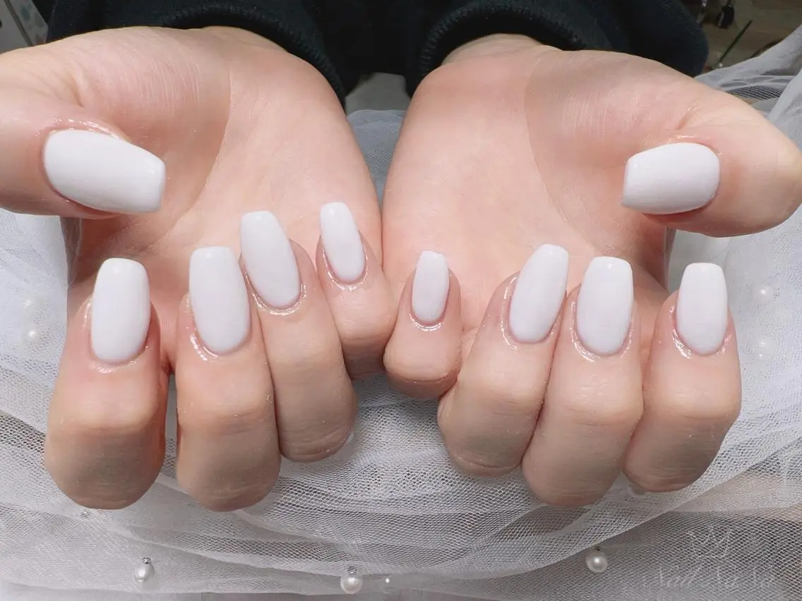 ミディアム カラー ネイル ハンドネイル Nail NaNaのネイルデザイン
