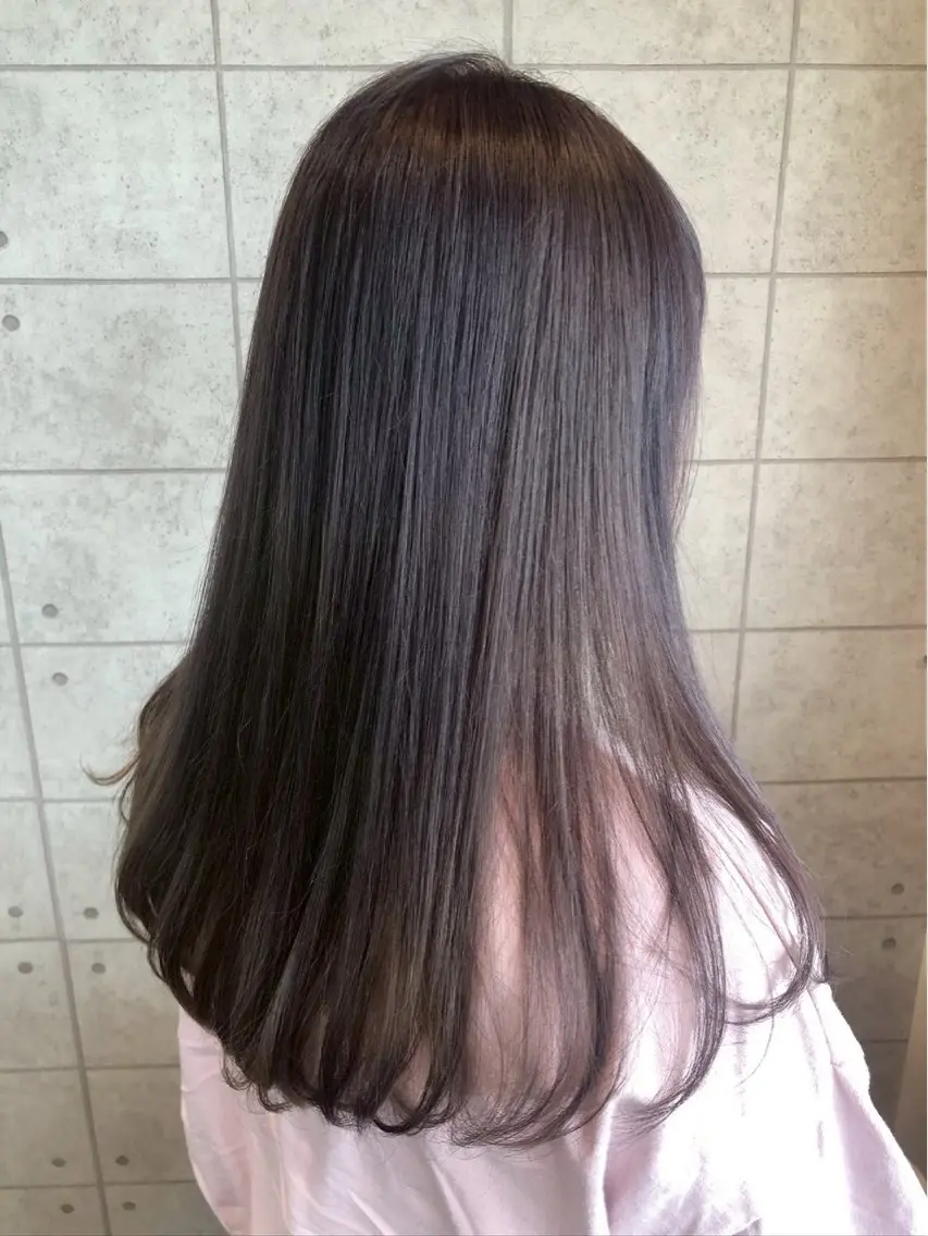 ロング カラー 宮田 眞咲のヘアスタイル
