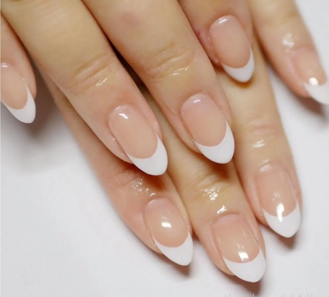 ネイル フレンチネイル ハンドネイル nailAVANCE akariのネイルデザイン