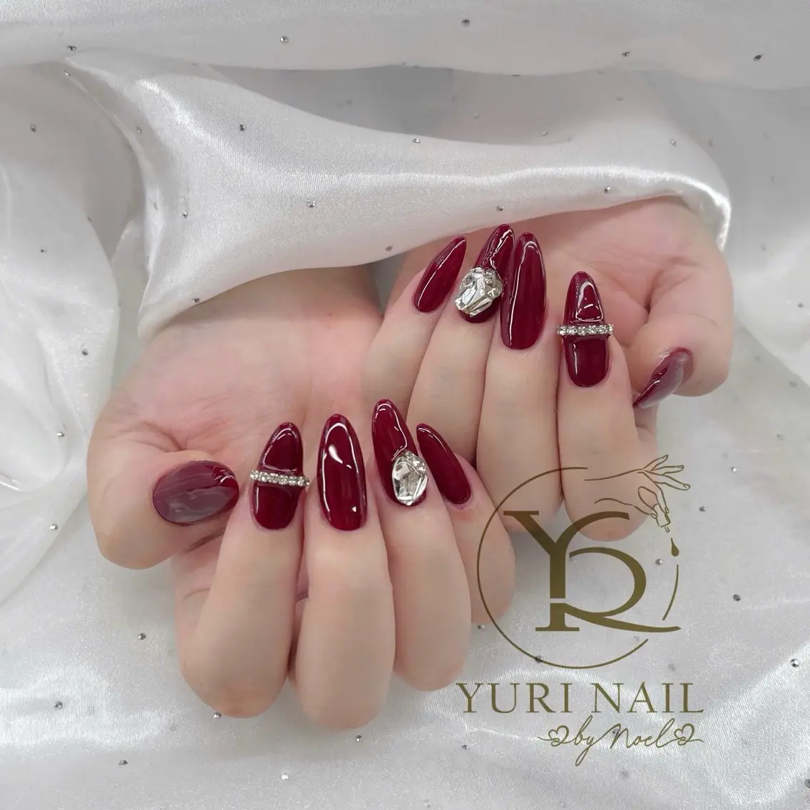 ネイル ハンドネイル フットネイル ハンドケア YURI Nail NARITAのネイルデザイン