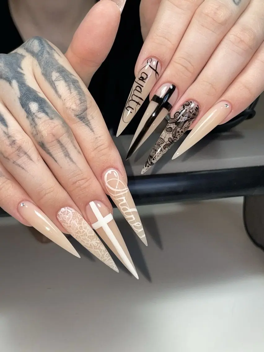 ネイル 長さ出し キラキラネイル 韓国ネイル ロングネイル ワンホンネイル ハンドネイル Josie nail salonのネイルデザイン
