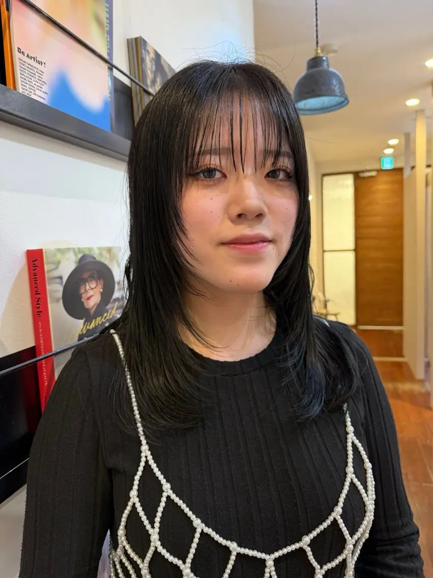 セミロング レイヤーカット momo 札幌美容師のヘアスタイル