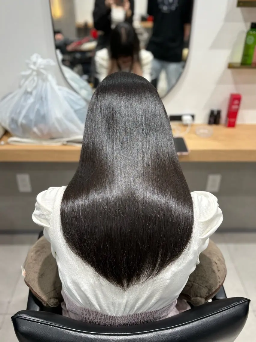 セミロング RANSHELL RYUTOのヘアスタイル