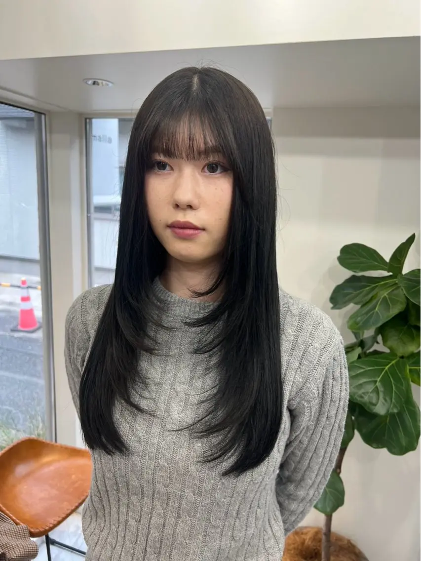 ロング 韓国風ヘア レイヤーカット ヘアカラー トリートメント LOE Yuuka/42🩵のヘアスタイル