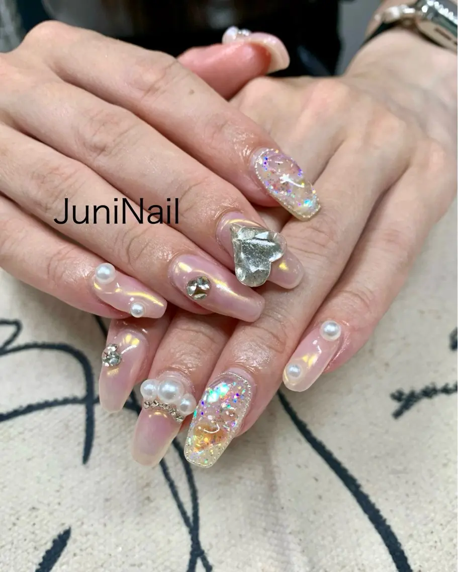 ネイル オーロラネイル クリアネイル 成人式 フラッシュネイル 氷ネイル・うるうるネイル ハンドネイル JuniNail 주니네일🇰🇷suのネイルデザイン