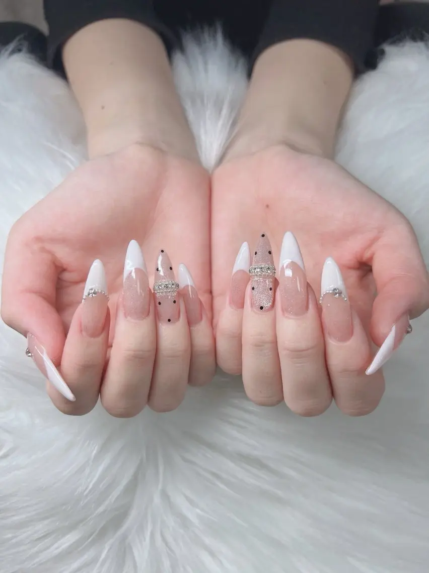 ネイル ハンドネイル Lee Nails チップ長さだし専門店のネイルデザイン