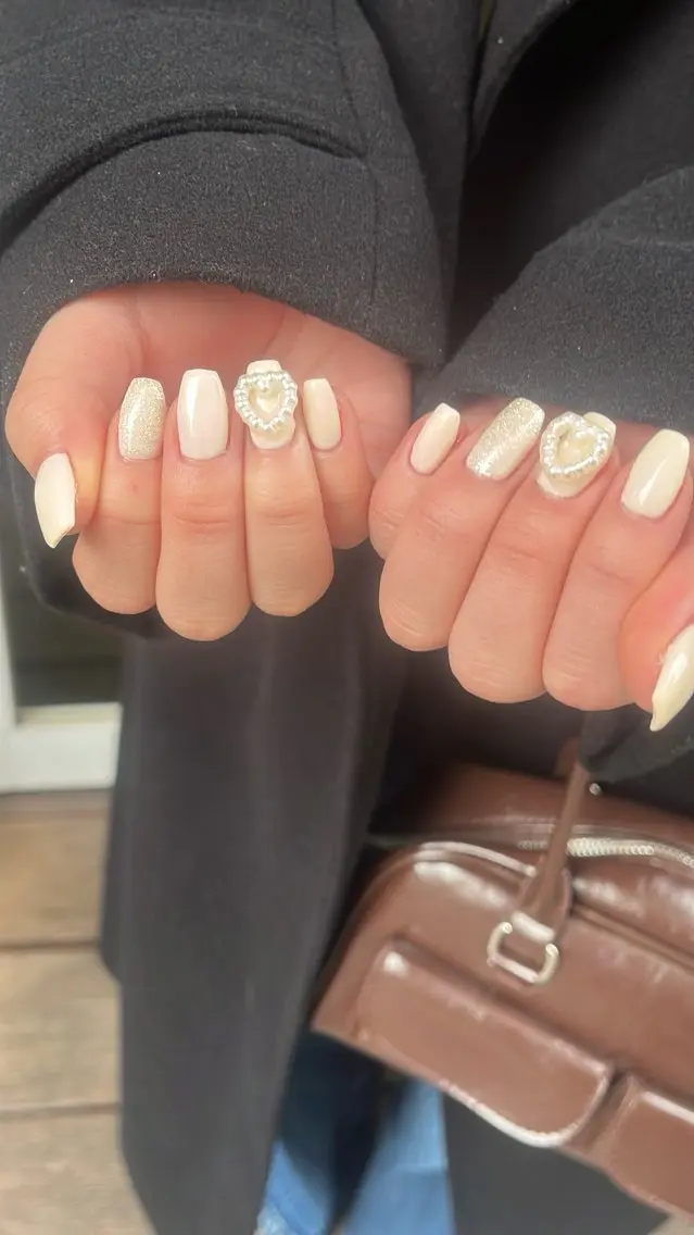 ネイル ニュアンスネイル シンプルネイル ハンドネイル SAKU nail 作島茜のネイルデザイン