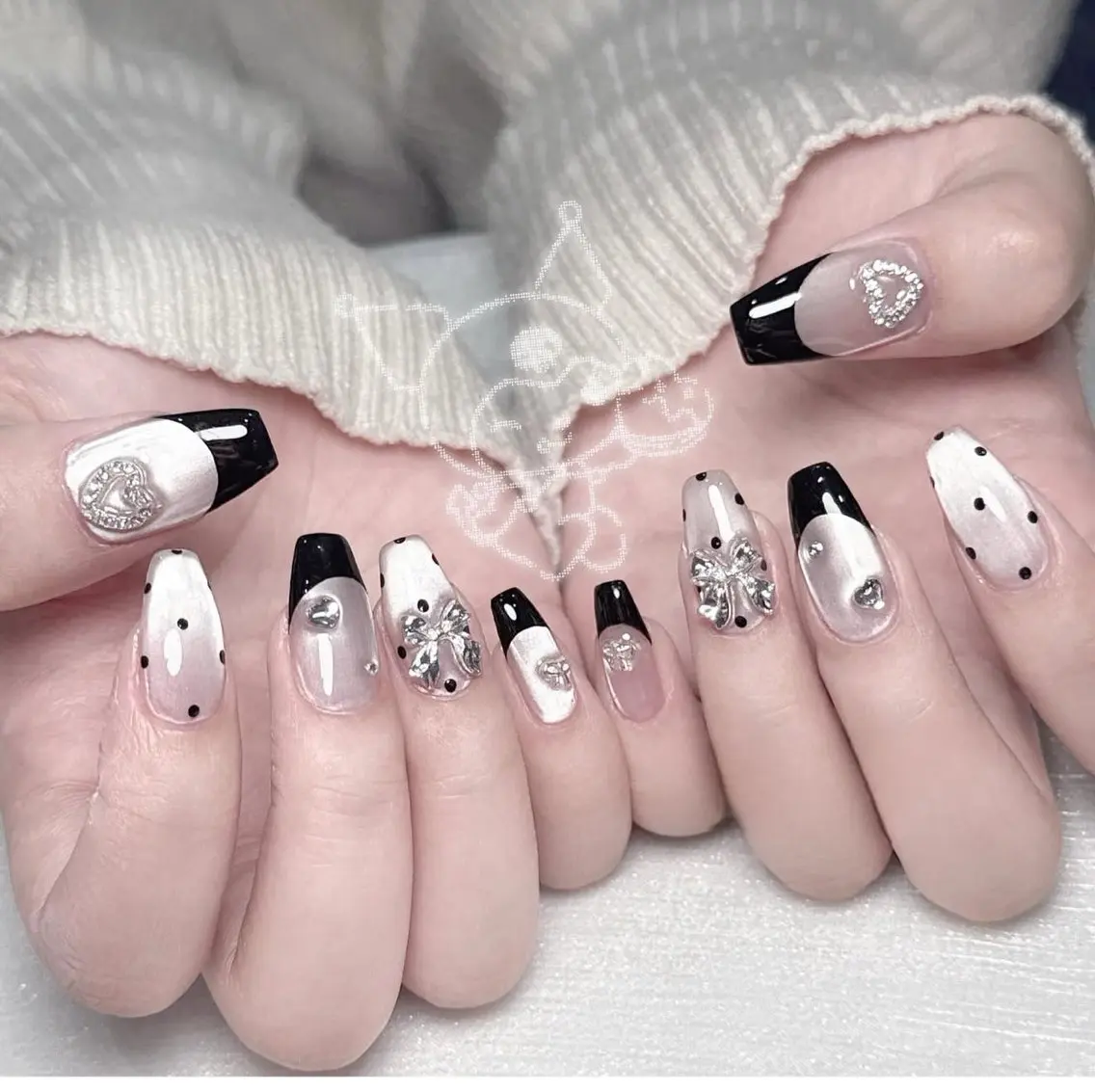 ネイル アニマル柄 オーロラネイル チークネイル フラッシュネイル ジェルネイル ハンドネイル Tira Nailのネイルデザイン