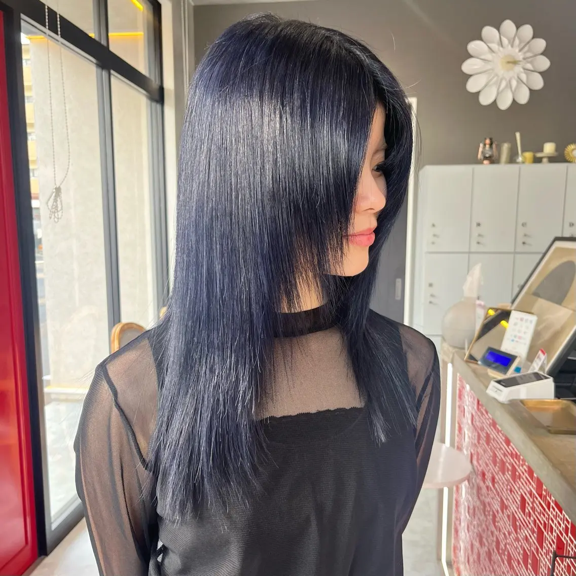 ロング カラー ブルーカラー ネイビーカラー カット ヘアカラー トリートメント sato mizukiのヘアスタイル