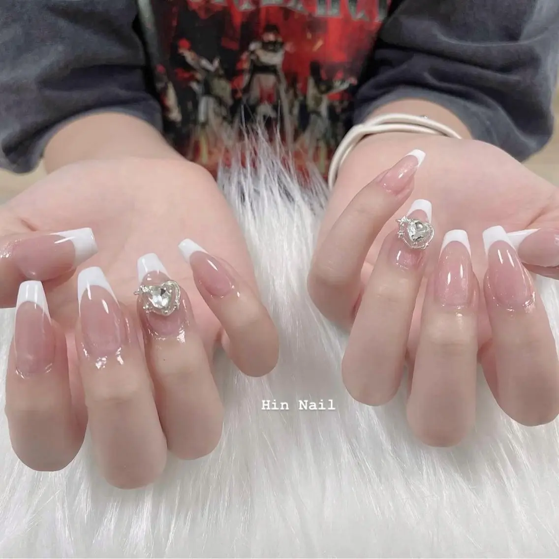 ネイル マグネットネイル ハンドネイル HIN NAILのネイルデザイン