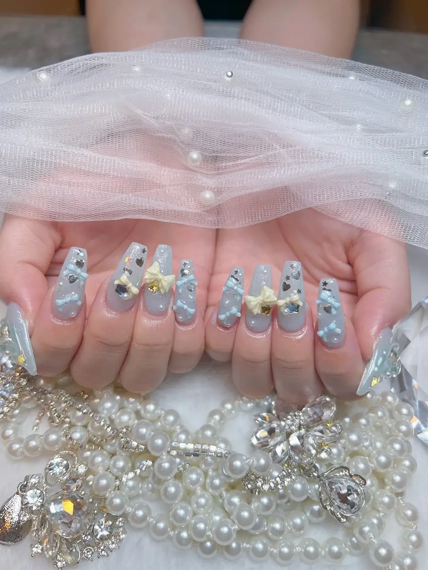 ネイル アートネイル オーロラネイル チークネイル 長さ出し フットネイル Miya _nailのネイルデザイン
