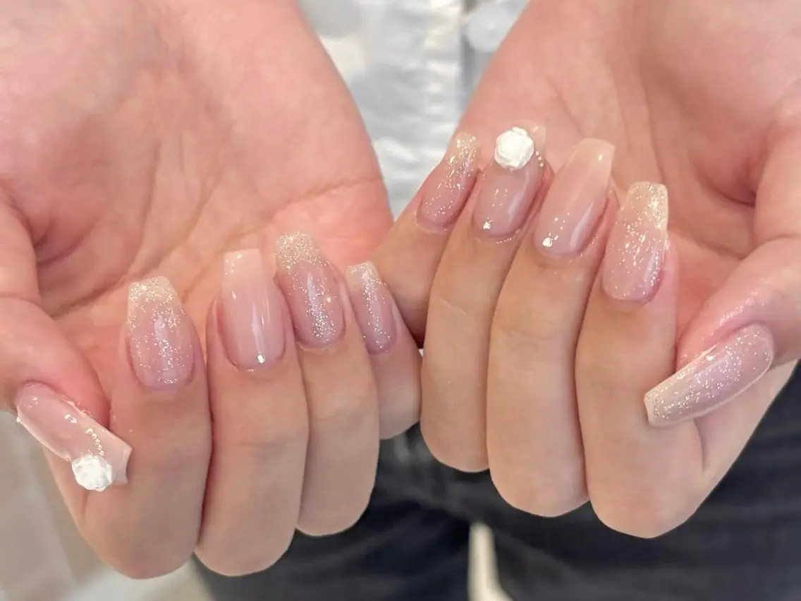 ネイル オーロラネイル 長さ出し フレンチネイル ジェルネイル ガラスフレンチ ハンドネイル Rela・S NAILのネイルデザイン