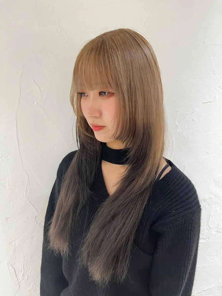 セミロング カラー 顔まわりレイヤー レイヤーカット カット ヘアカラー トリートメント レイヤーカット/ブラ ウンカラー/河野凜のヘアスタイル