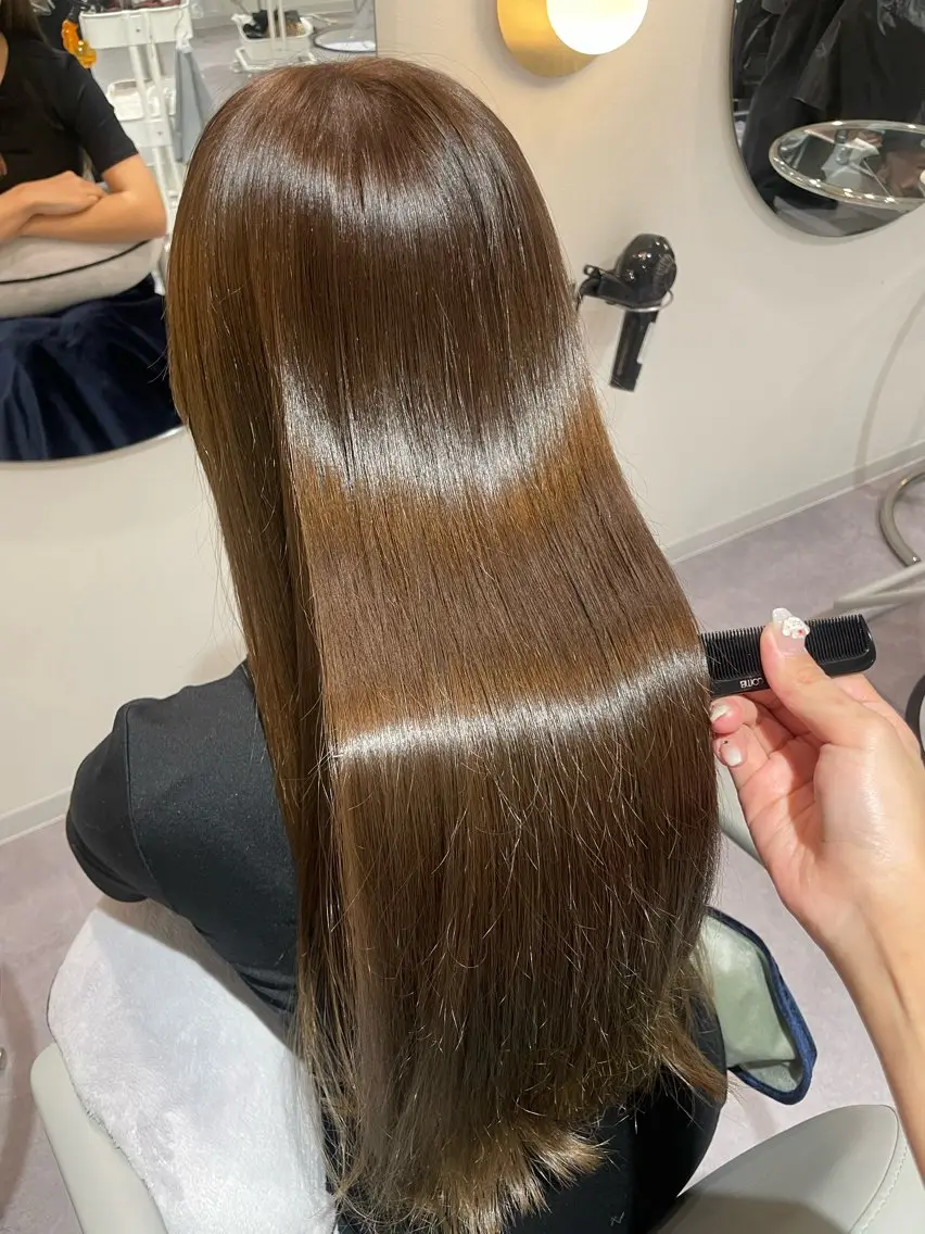 ロング 廣岡 采音のヘアスタイル