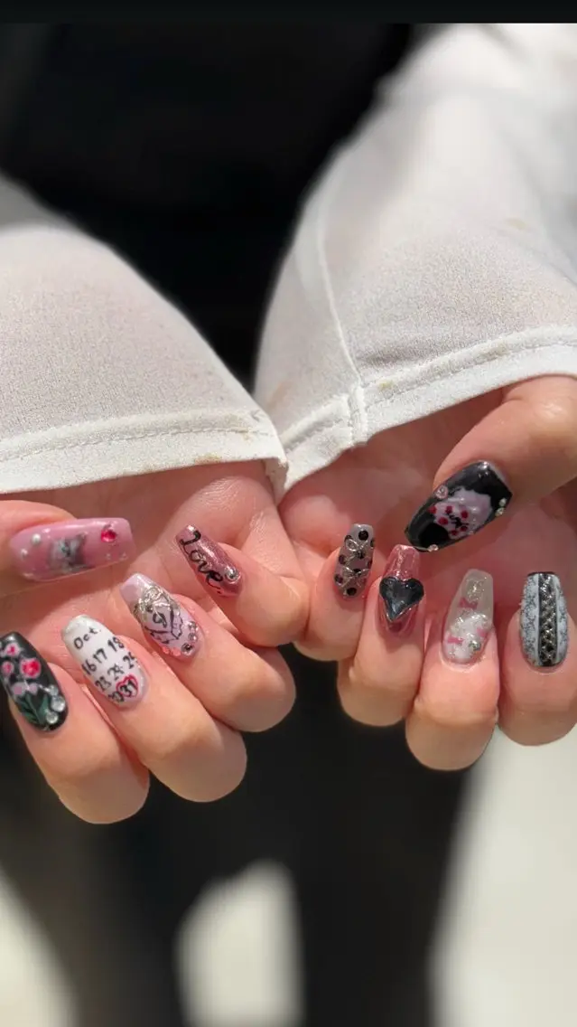ネイル アートネイル ハンドネイル Miura.H 🦋🫧のネイルデザイン