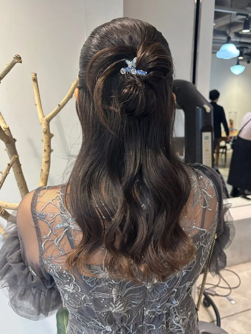 セミロング ヘアアレンジ ヘアセット ワンカラー¥3850 /アレンジ/あみ🎶のヘアスタイル