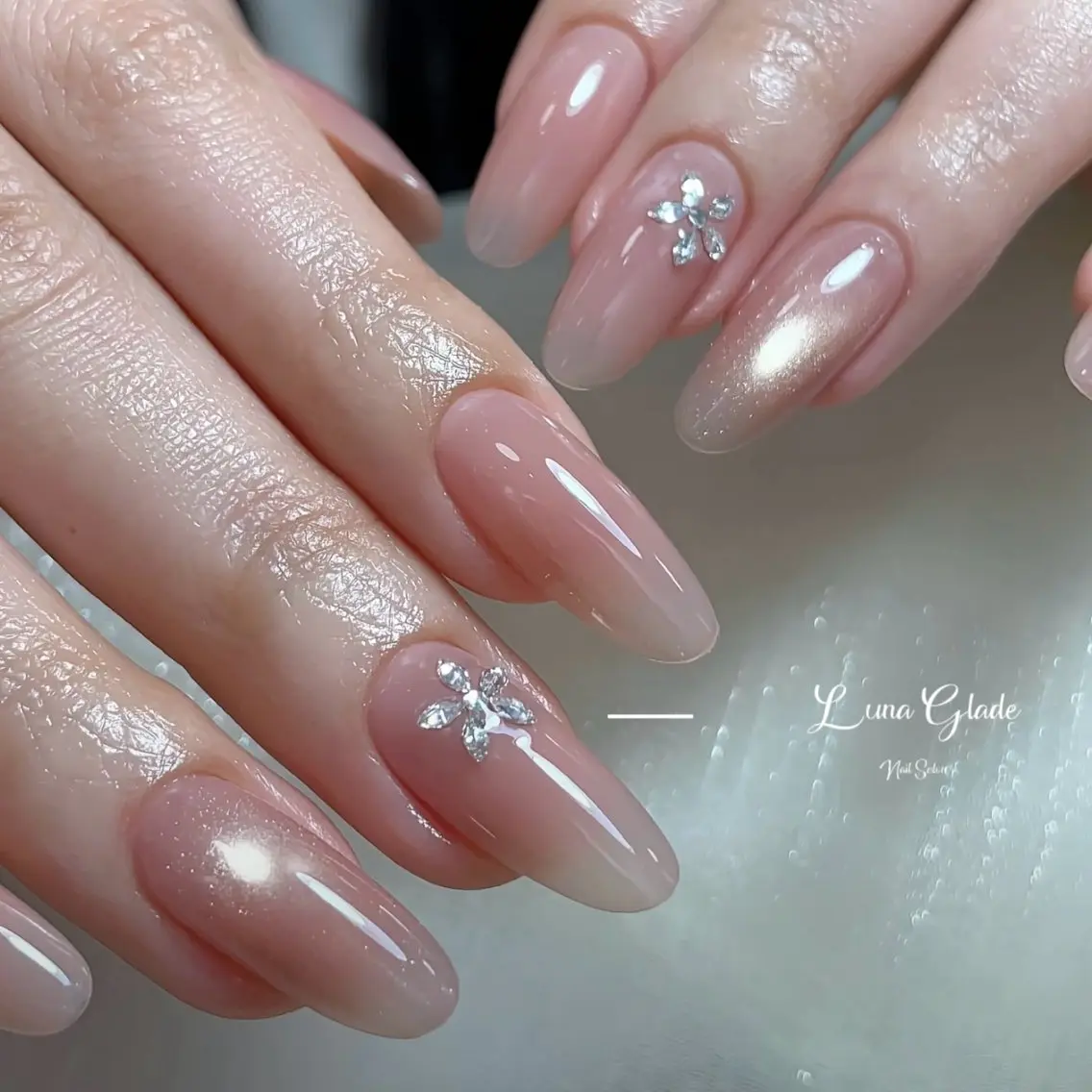ネイル ハンドネイル Luna Gladeのネイルデザイン