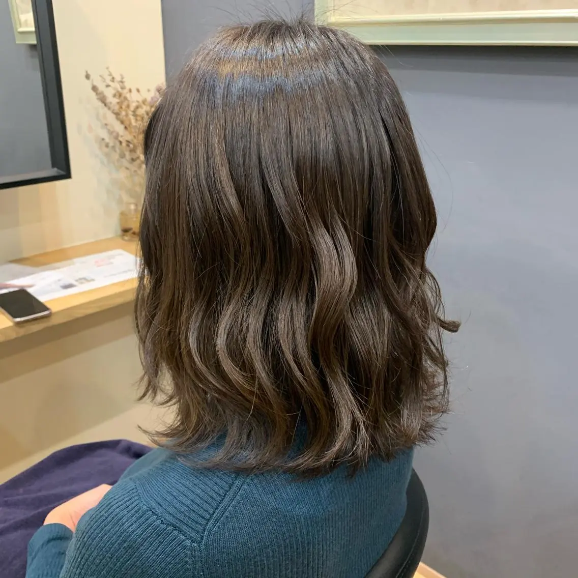 カラー ベージュカラー 長野 歌穂のヘアスタイル