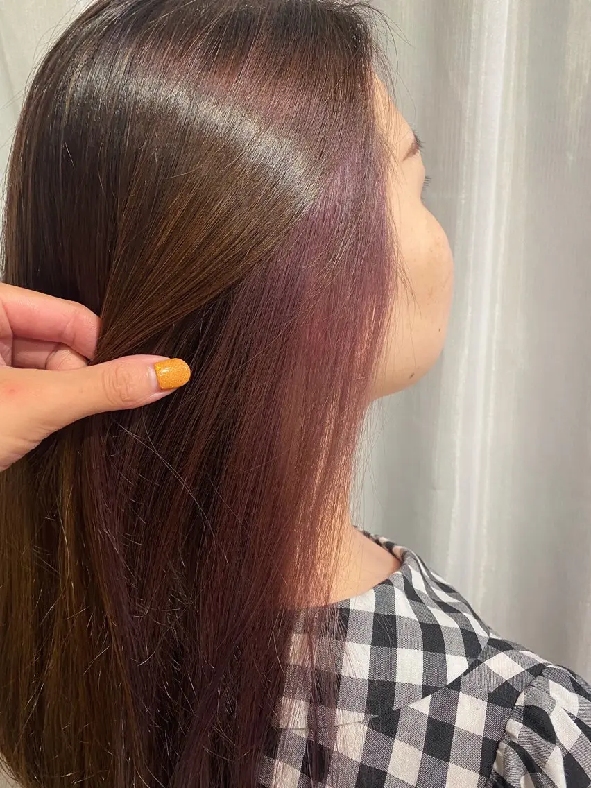 ロング パープルカラー カット ヘアカラー トリートメント ヘッドスパ 艶•透明感カラー フィーシーのヘアスタイル