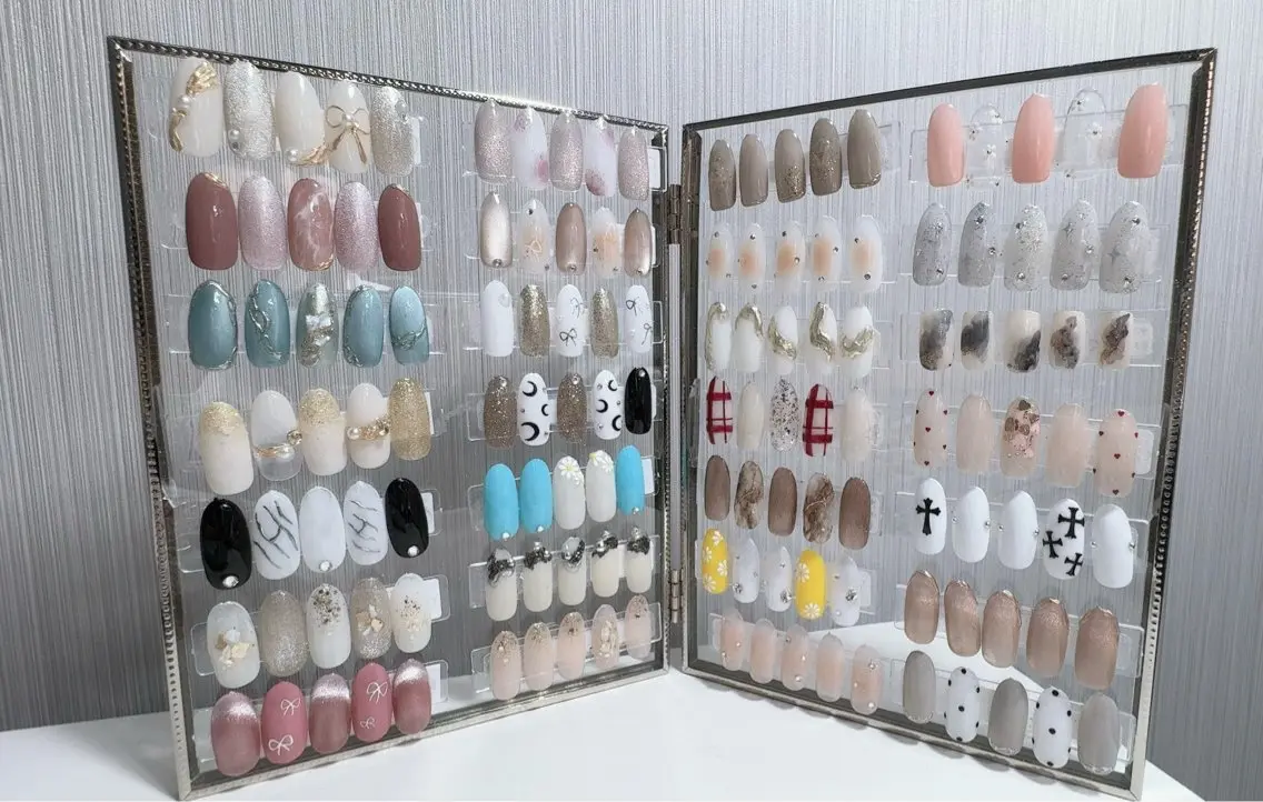 ネイル フレンチネイル ジェルネイル グラデーション ロングネイル マグネットネイル ハンドネイル nail sideraのネイルデザイン