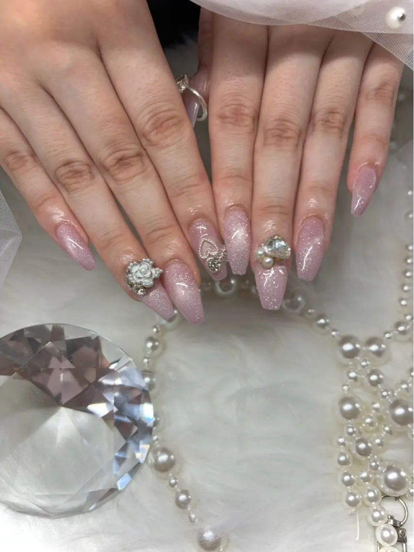 ネイル ハンドネイル Angel tailのネイルデザイン