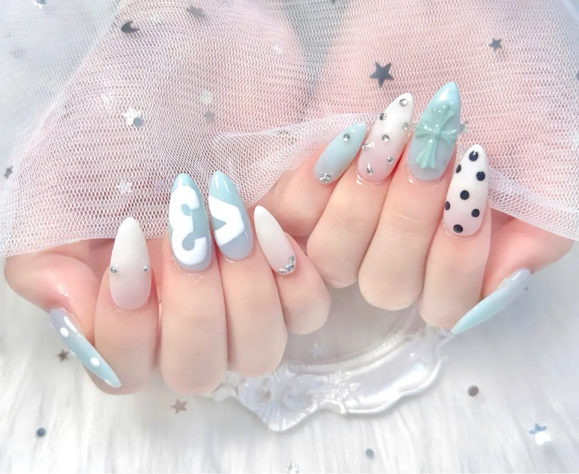 ネイル チークネイル 長さ出し フレンチネイル ジェルネイル グラデーション ハンドネイル THANHTHANH NAILのネイルデザイン