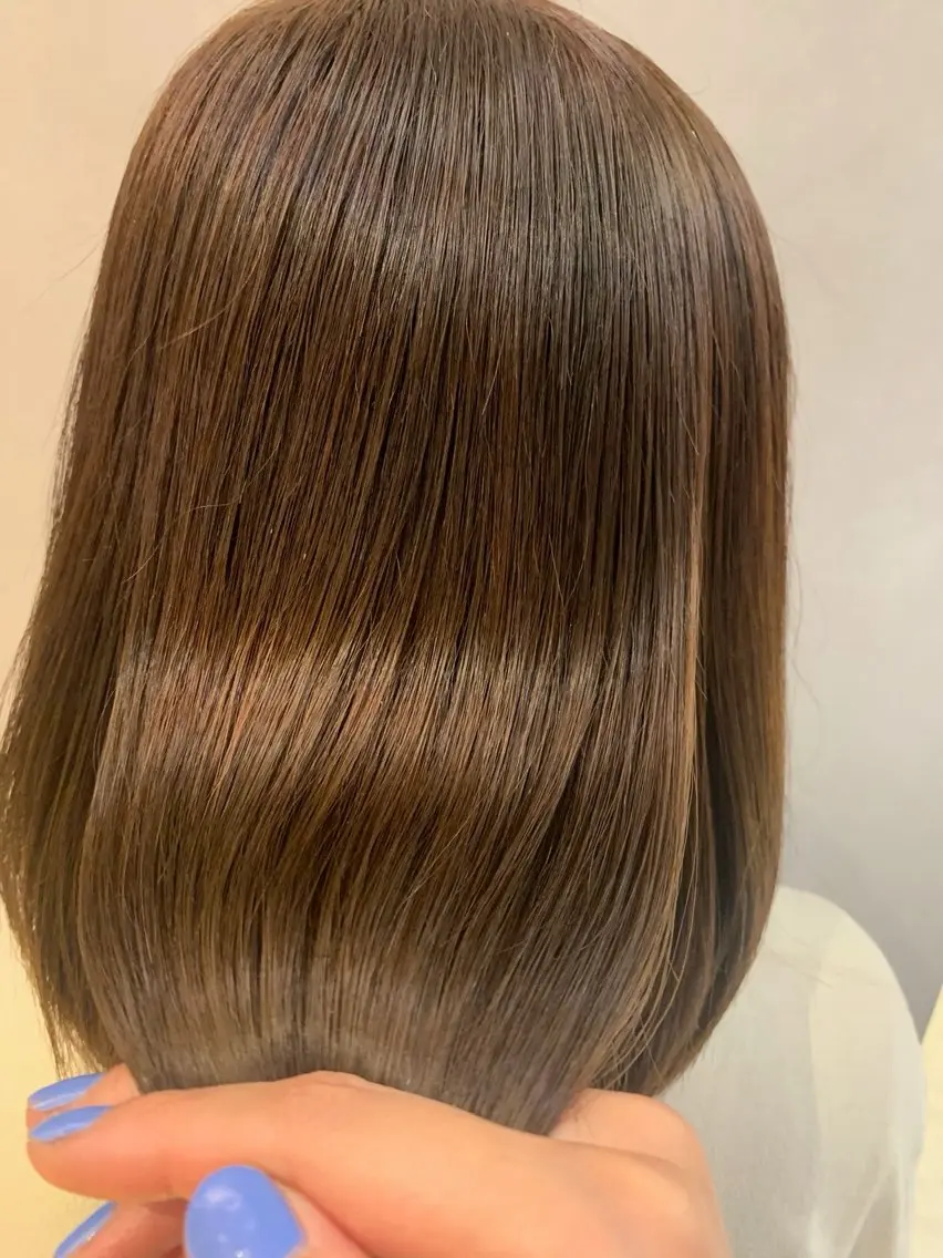 ミディアム カット 吉田 詩穂のヘアスタイル