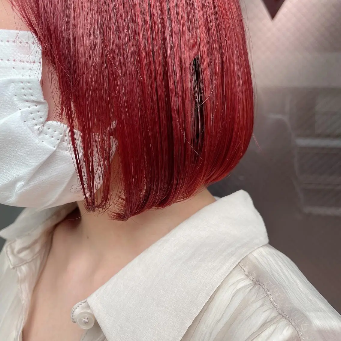 ミディアム カラー 切りっぱなしボブ レッドカラー ボブ Kawahara WATARUのヘアスタイル