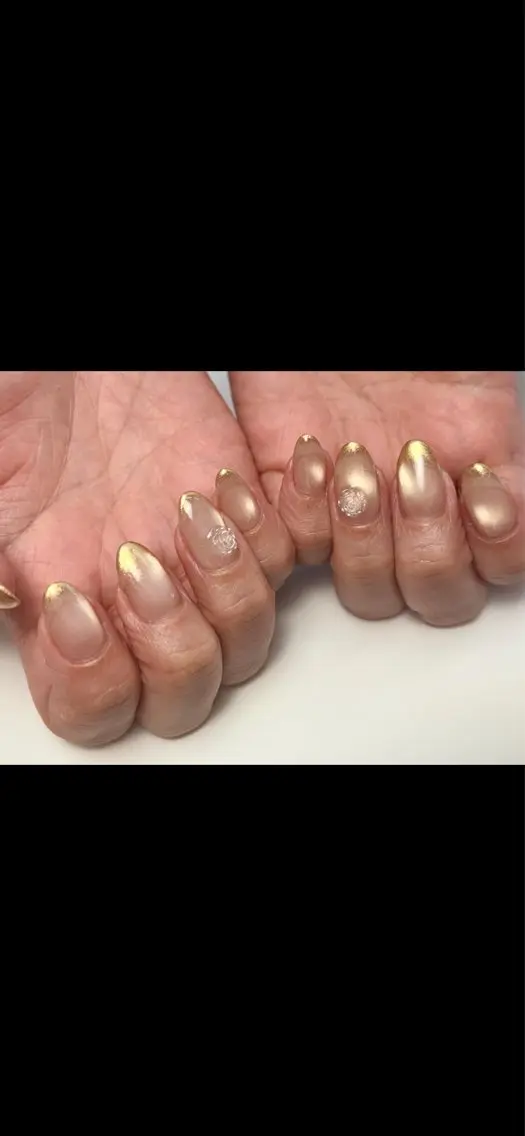 ネイル ゴールド nail salon Roaのネイルデザイン